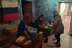 В Первомайске началась выдача гуманитарной помощи пенсионерам, получающим пенсию в минимальном размере