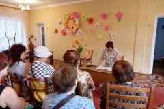 занятие в «Школе безопасности для пожилых людей»