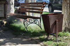 установка лавочек и урн