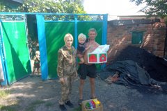 Работники прокуратуры города Первомайска оказали адресную гуманитарную помощь многодетным семьям, проживающих на освобожденных территориях.