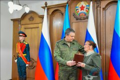 Пасечник присвоил звание Героя ЛНР посмертно Болотову, Цыпкалову и комбату "Хулигана"
