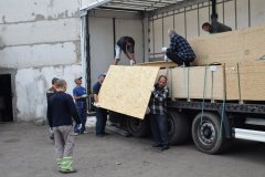 Калужская область доставила в Первомайск более 40 т грузов для ремонта зданий