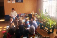Библиотека в гостях у воспитанников клуба им. Маяковского