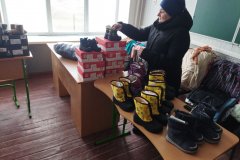 Около 130 семей в Золотом и Горском получили гумпомощь от ЕР и фонда "Своих не бросаем"