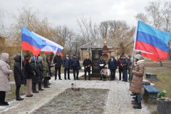 ВОЗЛОЖЕНИЕ ЦВЕТОВ К ПАМЯТНОМУ ЗНАКУ   В ДЕНЬ ЧЕСТВОВАНИЯ УЧАСТНИКОВ ЛИКВИДАЦИИ ПОСЛЕДСТВИЙ АВАРИИ НА ЧАЭС