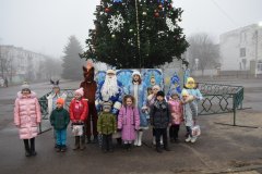 Новогодняя елка города Первомайска засияла яркими огнями