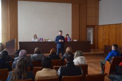 СОСТОЯЛАСЬ ВСТРЕЧА ЗАМЕСТИТЕЛЯ МИНИСТРА КУЛЬТУРЫ, СПОРТА И МОЛОДЕЖИ ЛНР С АКТИВНОЙ МОЛОДЕЖЬЮ ГОРОДА