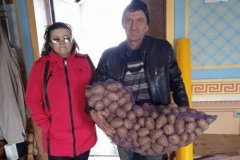 Более 220 жителей четырех сел бывшего Попаснянского района получили гумпомощь – Колягин