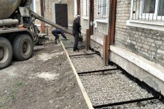 Калужские специалисты ремонтируют дома в Первомайске