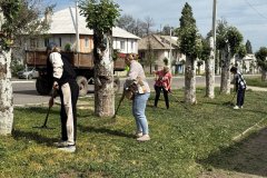 Коммунальные службы Первомайска ликвидируют последствия сильного ветра и выполняют мероприятия по благоустройству
