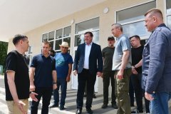 Визит Владислава Шапши в наш городской округ продолжился посещением объектов, восстанавливаемых силами подрядных организаций из Калужской области